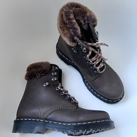 Dr Martens 1460 Serena Faux Fur Trim Boot in Khaki Gray US 7 EU 38 NEW - Picture 1 of 11